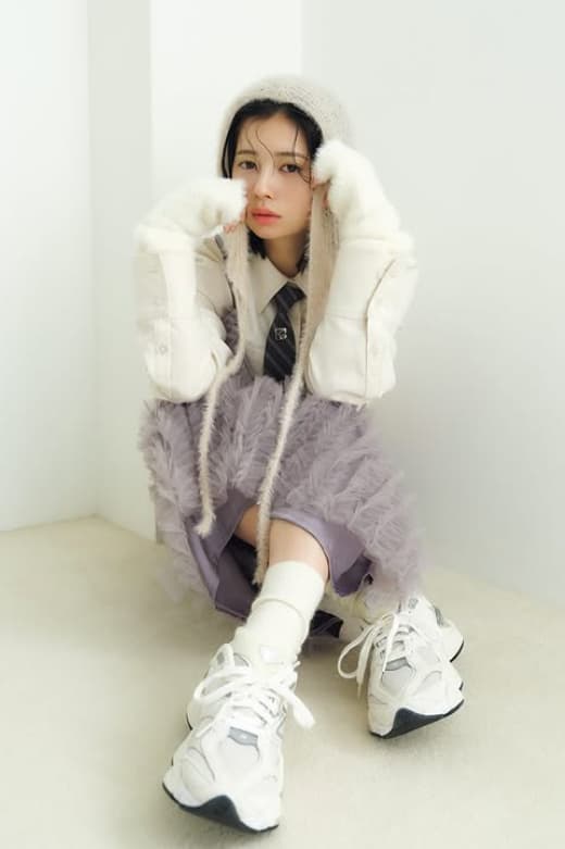 「推しのモモンガ様も…」桜田ひより、ぎゅーっと抱くショットに可愛すぎると話題に！