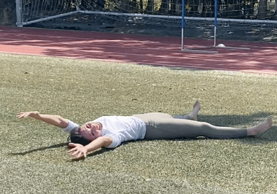 ”ジャンプ中に喋っちゃう人”美女アスリート、ハードルトレーニングで魅せたユニーク動画を披露！ファンヒーリング状態「笑顔を絶やさない女神様」