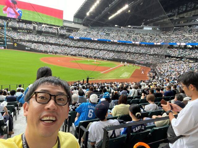 エスコンフィールドに出現した大人気芸人、「楽しそう」とはしゃぐ様子に大反響