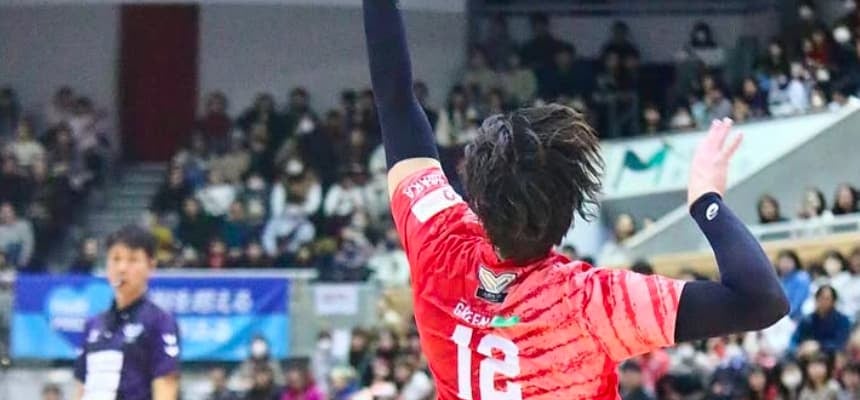 「笑顔がたまらん♡」髙橋藍　試合中の写真を公開！！