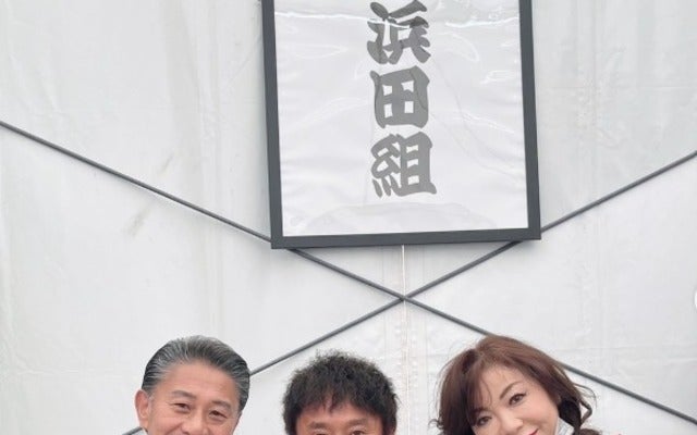 ハイヒール・モモコがごぶごぶフェスで浜田と記念写真！