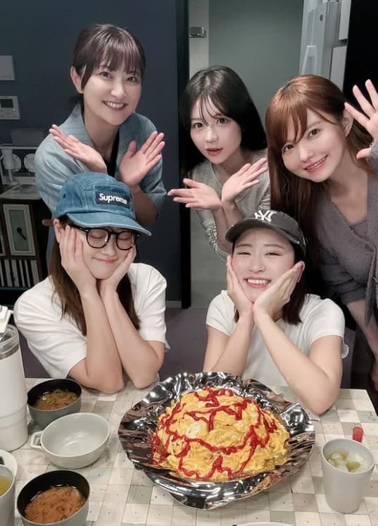 「すっぴんでも美人すぎ…！」益若つばさ宅に人気者大集合！