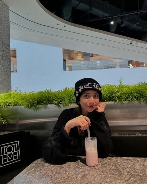 「正真正銘誰からどう見ても…」滝沢カレン、独特の表現で買い物に行ったことを報告！