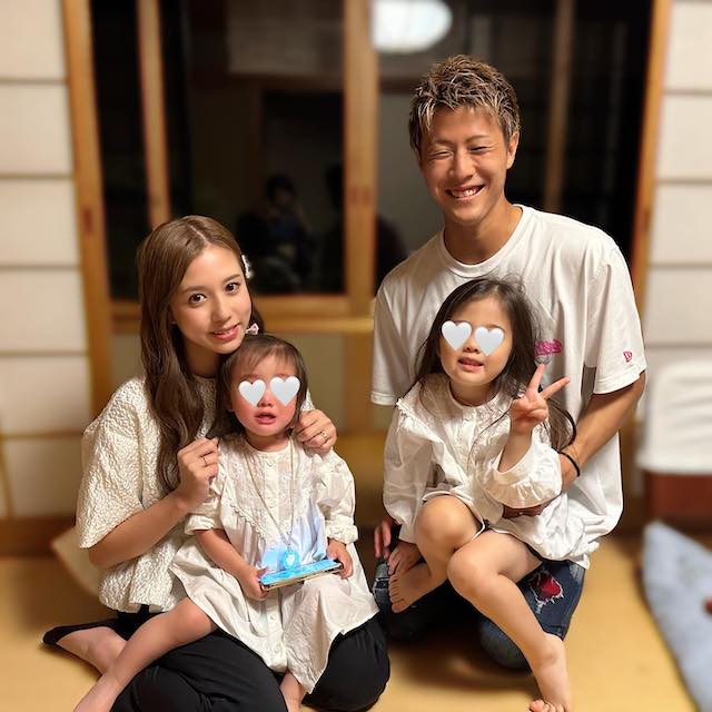 「#柿谷家」丸高愛実が33歳の誕生日に家族写真公開👨‍👩‍👧✨