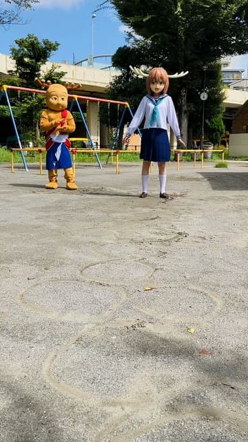 「それ落とすな！ｗ」　「しかのこ」のこたんの”けんけんぱ”動画にファンが総ツッコミ