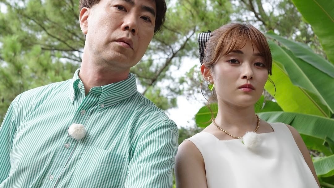 沖縄での藤井隆＆井上咲楽2ショットが話題！「桂師匠そっくり」と注目集まる