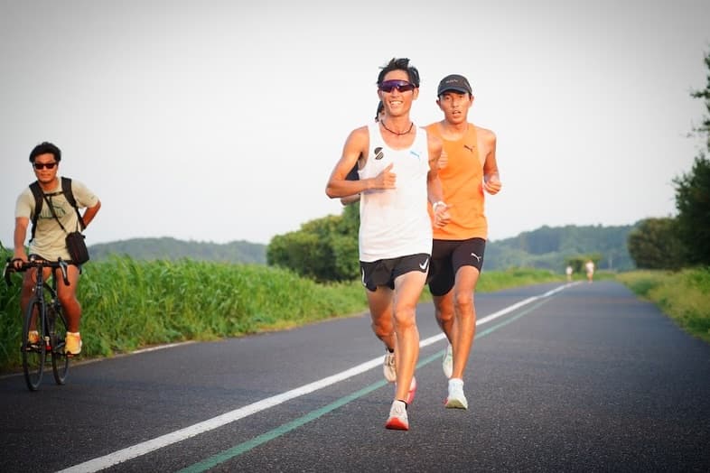 「仲間がいるから頑張れる!」人気YouTuber〇〇、北海道マラソンへ向けたガチ練習公開