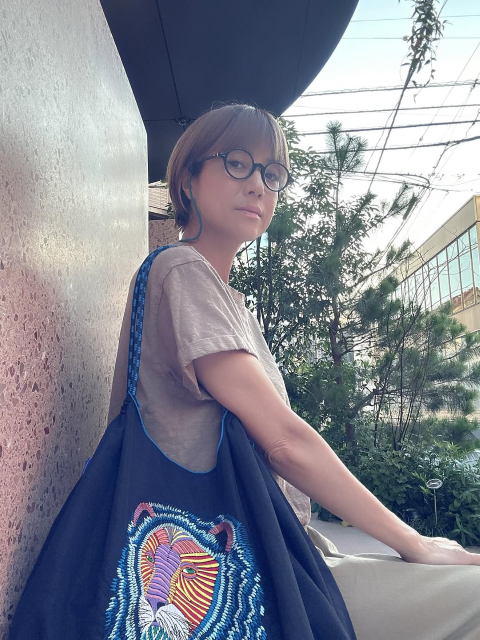 「美容室帰りのあたぴ。」あの49歳美魔女シンガーソングライター、相変わらず素敵な横顔でパシャリ！