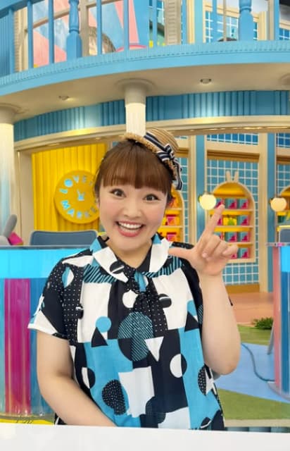 柳原可奈子の初夏を意識した衣装ショットに絶賛コメント集まる！？