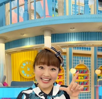 柳原可奈子の初夏を意識した衣装ショットに絶賛コメント集まる！？