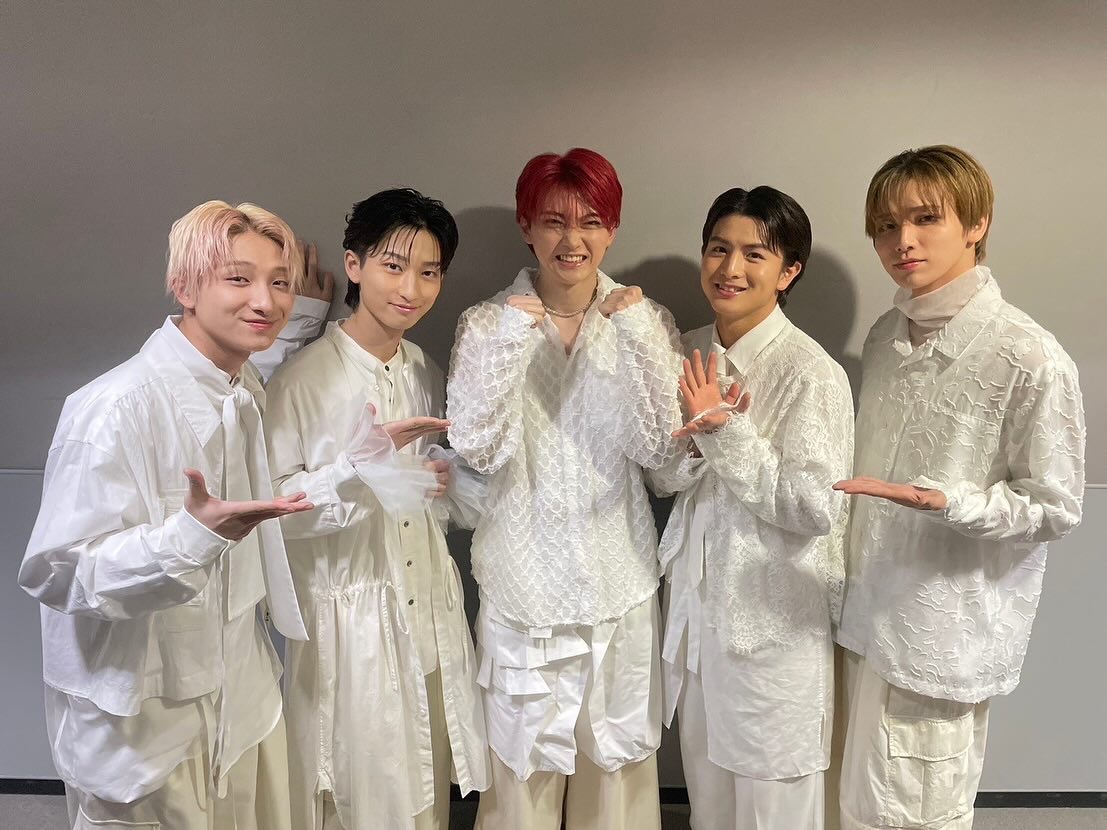 『プロフェッショナルランキング』で強烈な印象を残した超特急・ユーキが共演者とのオフショットを公開！