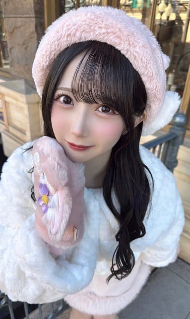 「素敵空間すぎてやばい」指原莉乃プロデュース≠ME・谷崎早耶がクリスマスディズニーを満喫する姿にファン悶絶！