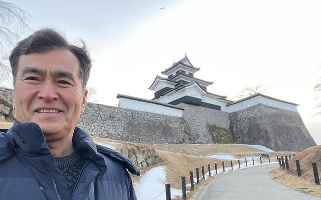 「寒い、寒い。」お城大好き石原良純、ボヤきながらも寄らずにいられない