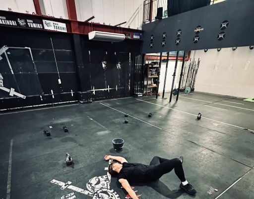 糸井嘉男が筋トレ後のやり切った姿を公開？！「筋トレしすぎて疲れてはります？」