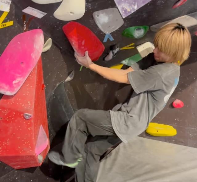 ボルダリング・佐野大輝が三段課題を完登「諦めなければ登れるやつ」