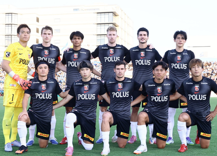 歓喜の勝利！浦和レッズ・西川周作、ファンの熱援に笑顔で感謝