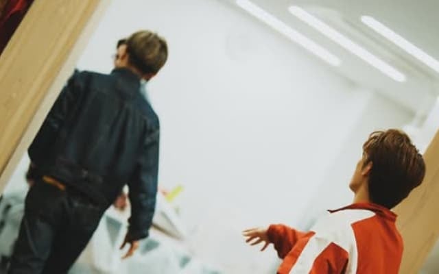 「木村さんとツーショット撮りたい」Snow Man・向井康二 背中を追いかける姿が可愛すぎる！