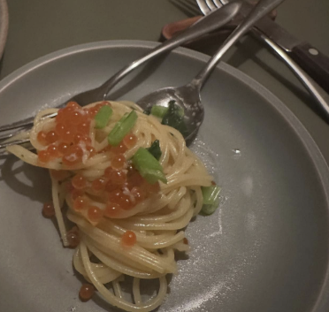 日本テレビアナウンサー　郡司恭子、オシャレなディナーで癒しのひととき　いくらパスタにファンも釘付け！