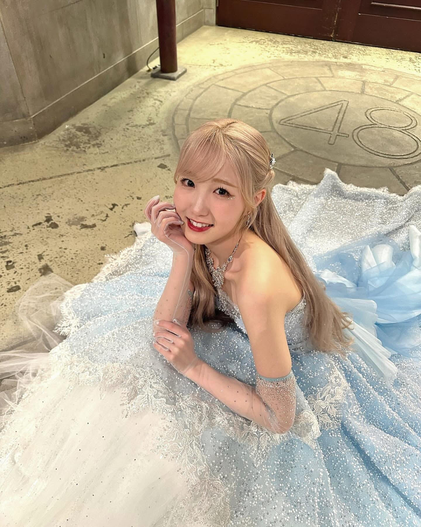 本田仁美が可愛すぎる卒業コンサートのオフショットを公開👗✨