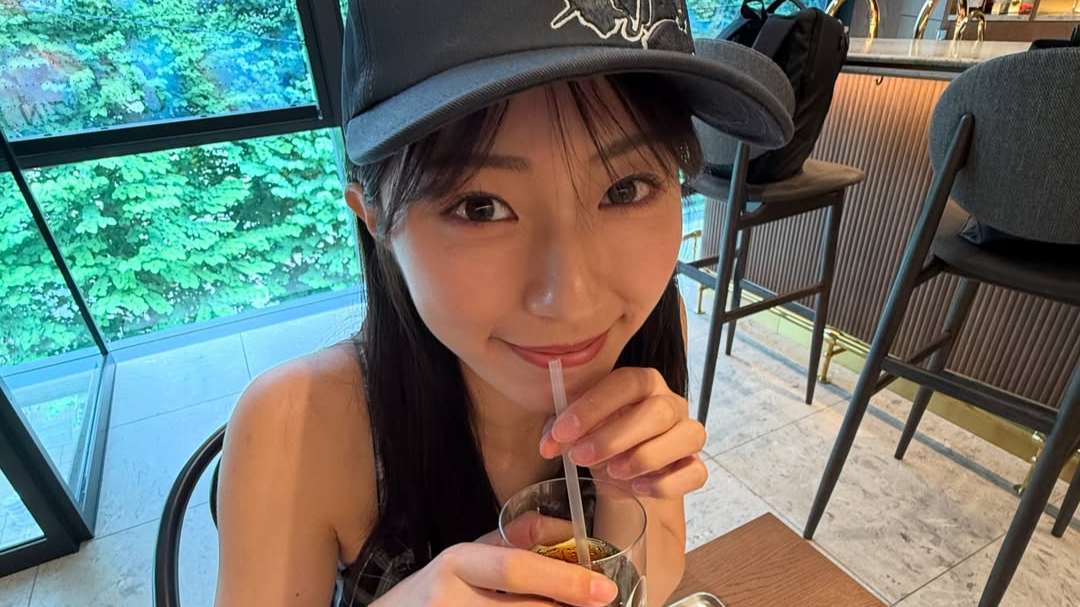 井手美希、カフェ巡りを満喫