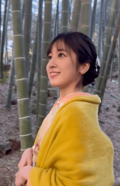静岡朝日テレビ・大場舞桜アナ、艶やか着物で竹林散歩！美しすぎる姿にファンうっとり