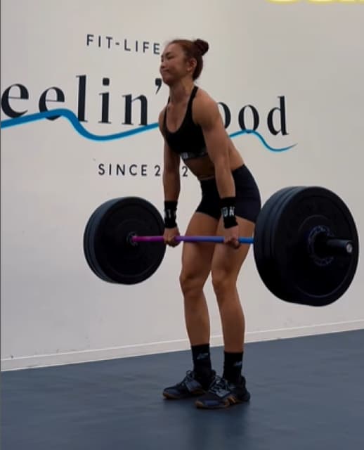 フィットネストレーナーAYAが全身筋トレメニューを公開！