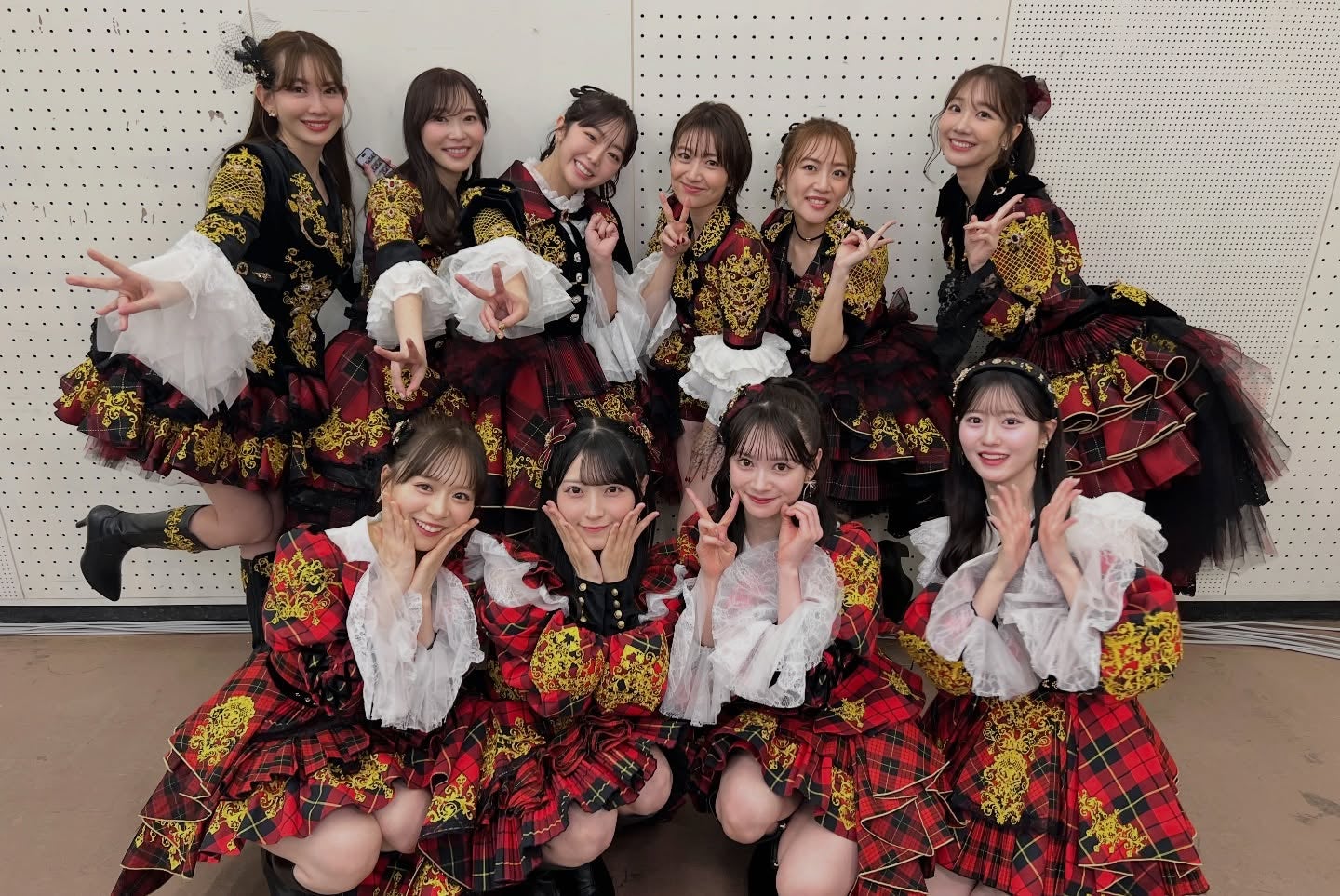 2025年度 紅白歌合戦　AKB48卒業生と現役メンバーの豪華コラボが話題に！
