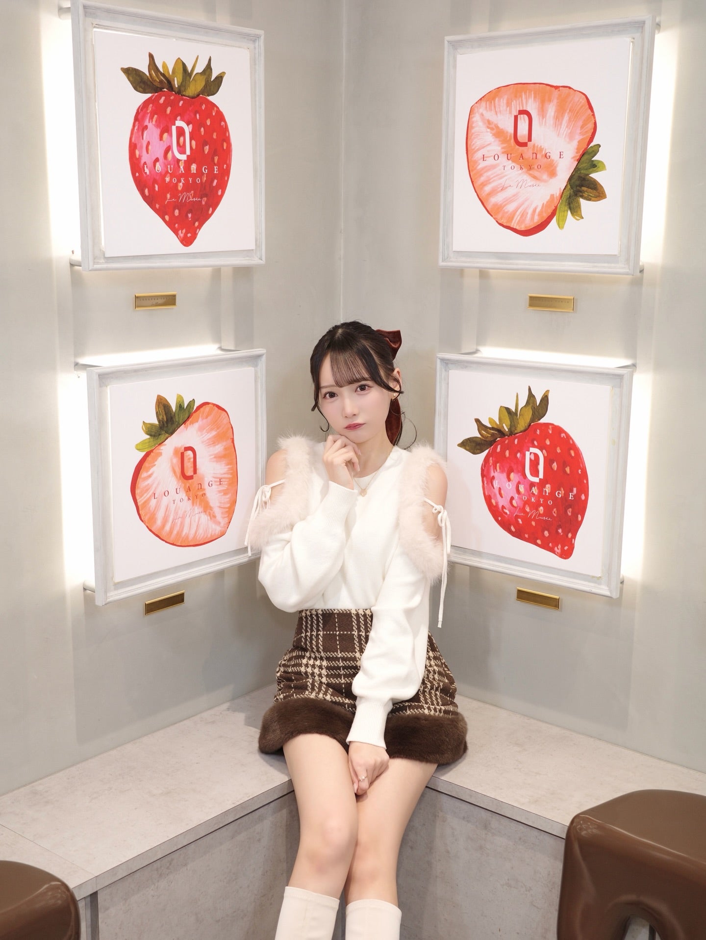 「世界一似合ってる」≠ME・鈴木瞳美が少し早めのバレンタインショットを披露