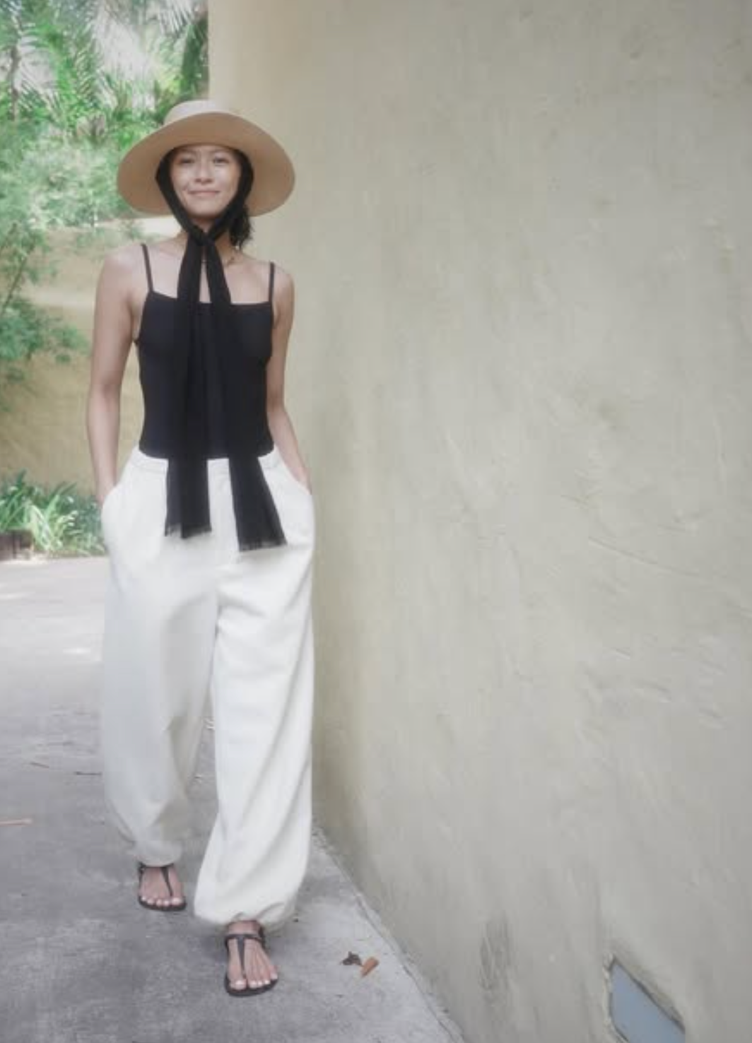 「同じ人間と思えない」「脚長すぎる…」榮倉奈々、夏コーデで見せた圧巻スタイルに反響続出