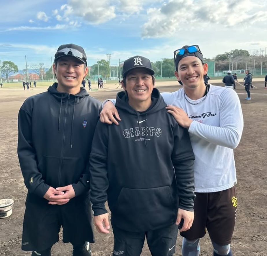 「寂しいぞん」ソフトバンク栗原陵矢が巨人移籍の甲斐拓也と自主トレ