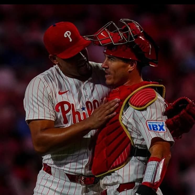 仲間やファンとの絆が温かい！フィリーズ公式インスタグラム、対マリナーズ第2試合のハイライト画像を公開