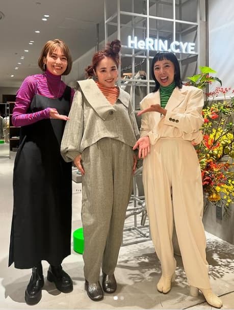 平野ノラ　HeRIN.CYEとインスタライブ 可愛すぎるお洋服をチェックしよう