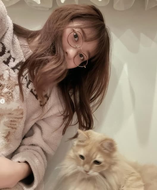 「４月もよろしくお願いします♡」声優・山下七海が激カワな〇〇とのツーショットを公開！