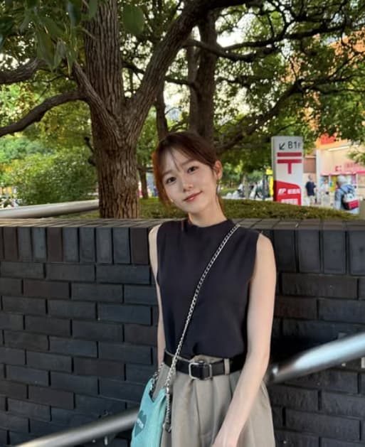 川口葵が最新コーデを披露！テーマは「シンプル」