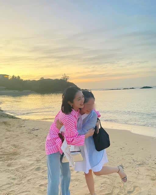 2児の母・安達祐実が娘との仲良しツーショット公開で話題に