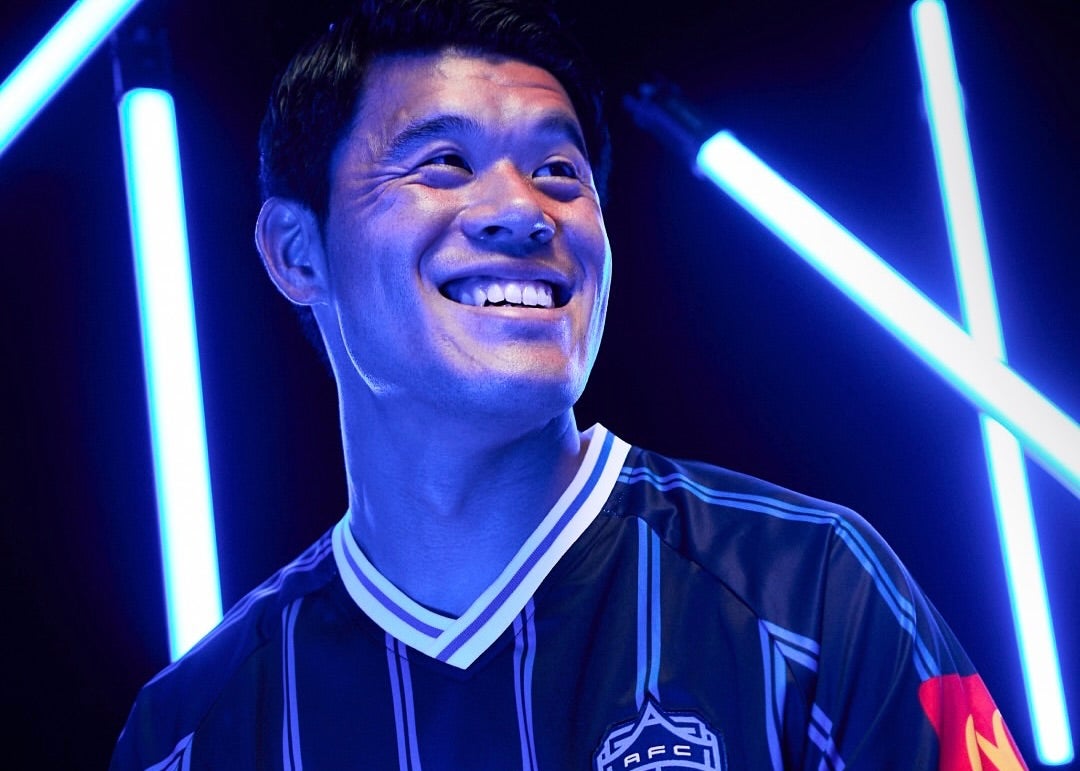 酒井宏樹に“思わぬ悲劇”「レッドだろ」「VARは？」「4週間の離脱？」