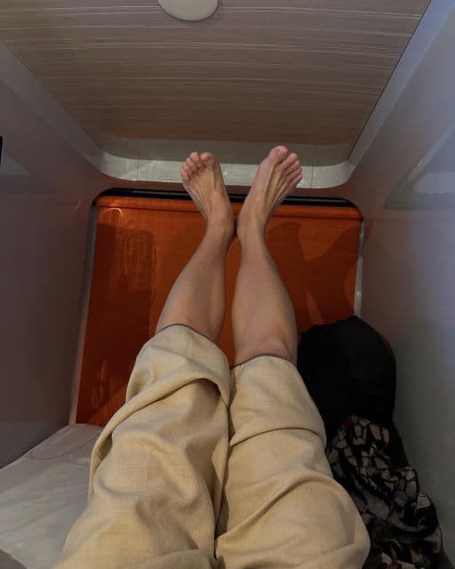 つるの剛士、残りわずかの大学生活でオトナパワーを封印し学生気分を思いっきり味わう！