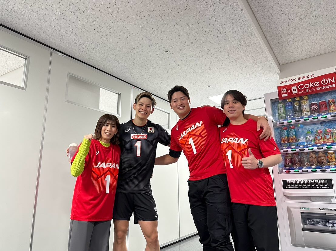 西田有志が”村神様”や吉田沙保里との豪華肩組みショット披露📸✨