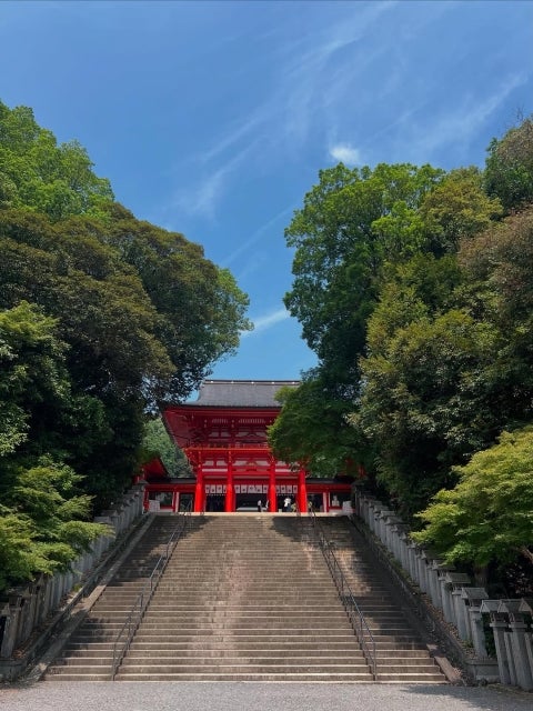 八木莉可子、「びわ湖大花火大会」中継出演を報告。近江神宮での一枚に地元への想い込めて