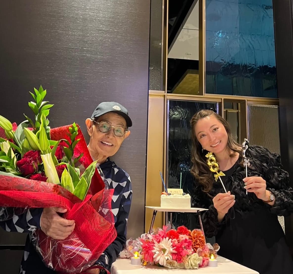 「目指せ！108歳(茶寿)」加藤茶夫婦、仲睦まじいラブラブ2Sで、82歳お誕生日を盛大に祝福！！