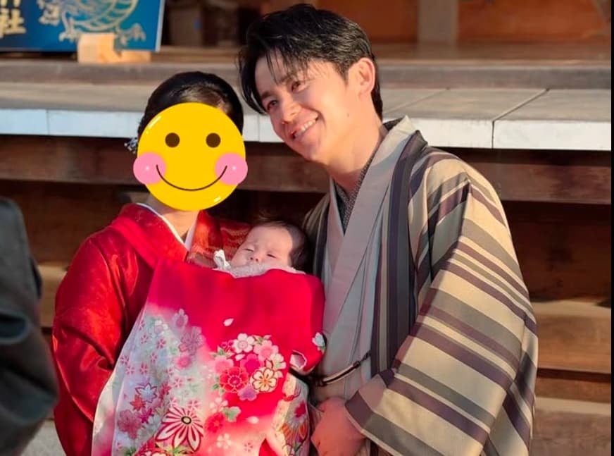 オリラジ・藤森慎吾「2025年シンプルに家族のために頑張ります」妻と娘との3ショット公開！！