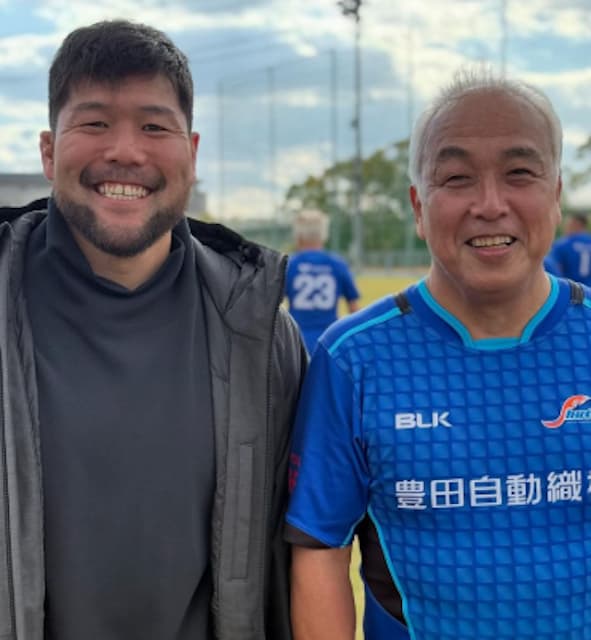 ラグビー畠山健介 “本物のレジェンド”との感激の一枚！雪の早明戦の伝説再び