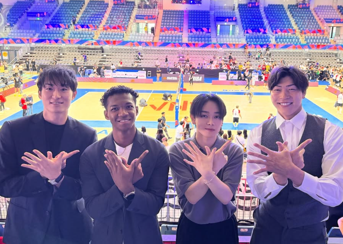 「バレーボール最高！」宮世琉弥、柳田・ラシッド・清水選手と試合後の豪華ショット公開