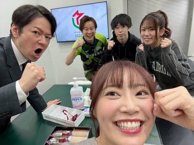 「公私混同⁉️めっちゃ嬉しそう」Mリーグリポーターが今季1枚目の推しとの2ショットを投稿！