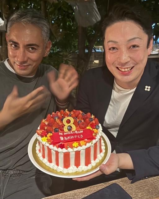 市川海老蔵、八代目尾上菊五郎襲名披露を歌舞伎仲間と祝福