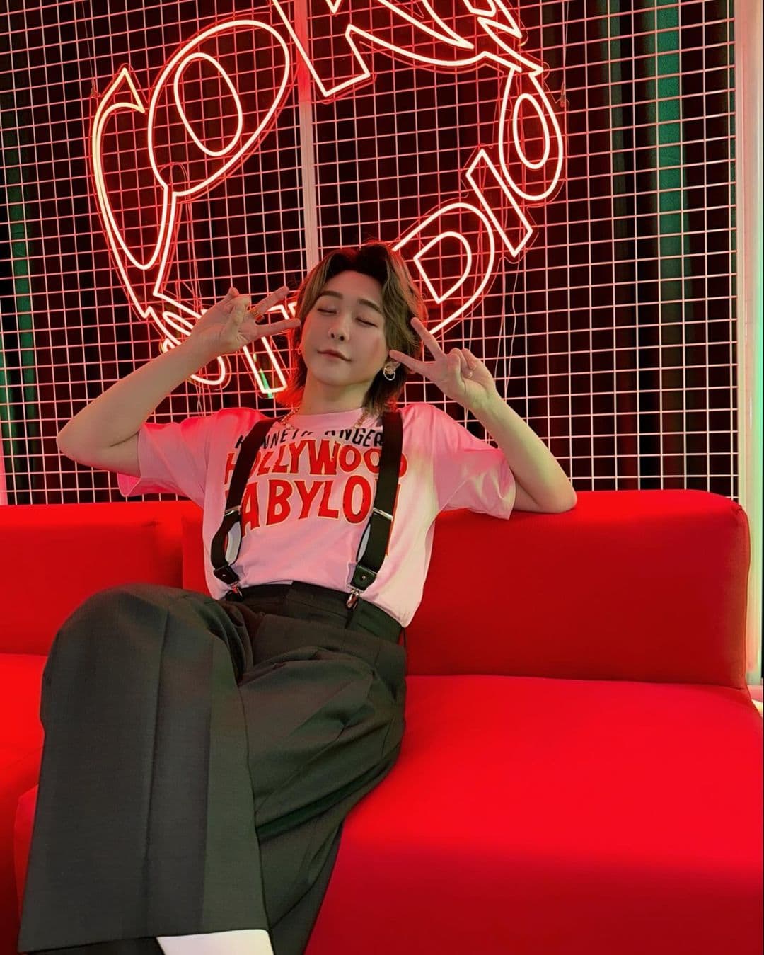 Mrs. GREEN APPLE大森元貴がCoke STUDIO Live衣装でのショットを公開！「衣装でコーラ感出してる⁉️」