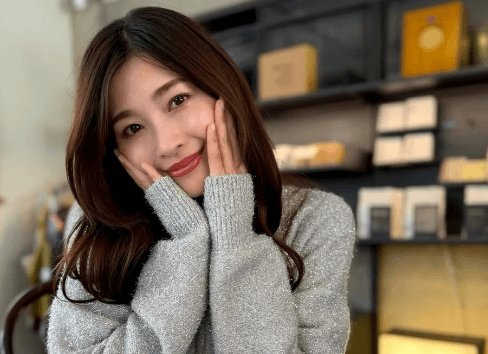 「むっちゃ可愛い」土屋太鳳の姉・土屋炎伽、韓国旅行の美ショット公開にファンガチ惚れ状態！「素敵な貴女に、惚れました」