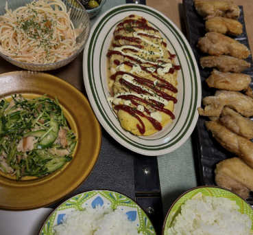 西山茉希、金曜日の「西山食堂」でガーリック唐揚げを満喫！秋の味覚も加わり、ほっこり食卓に