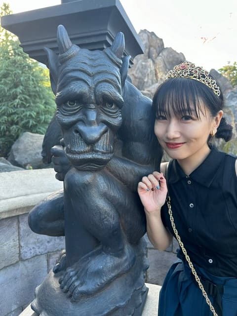 「ティアラがキュート！」シンガーソングライター 大塚愛がディズニーランドを満喫！