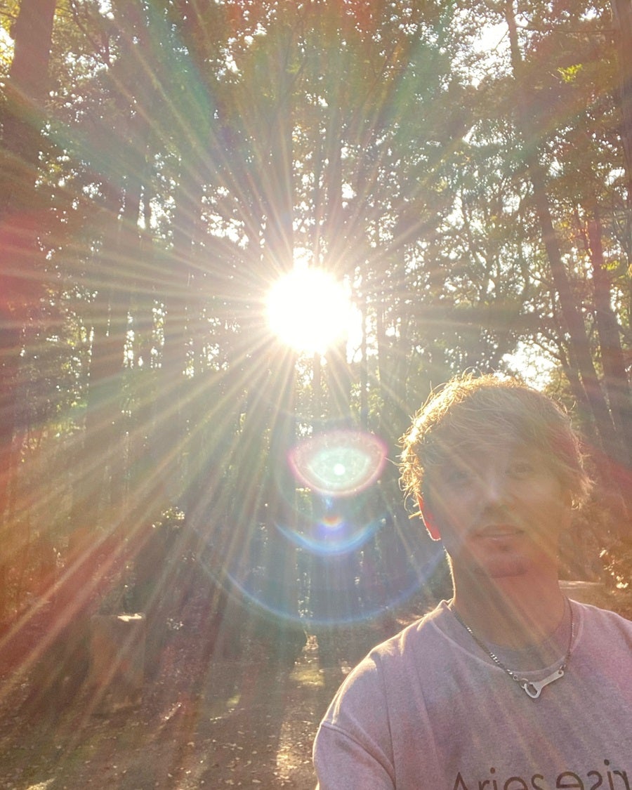 湘南乃風メンバーのパワースポットでの1枚に「神々しい」